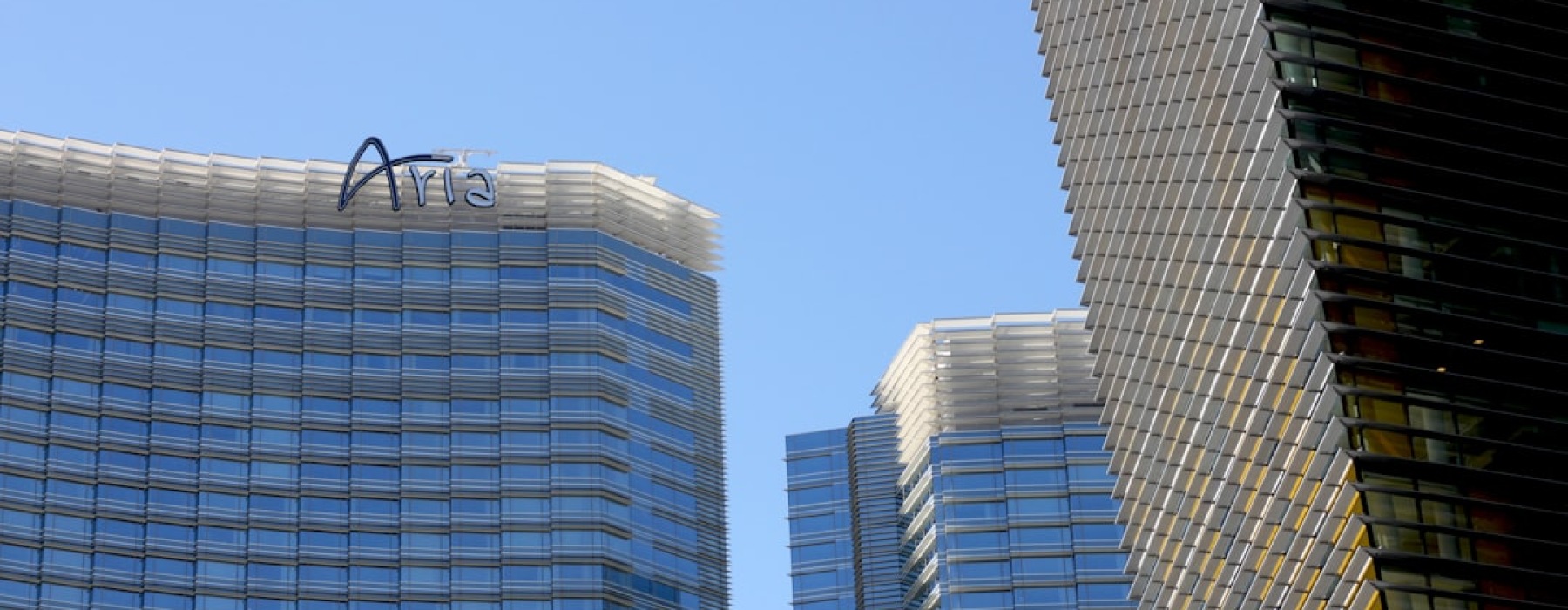 modern Las Vegas apartment building - Las Vegas apartment complexes